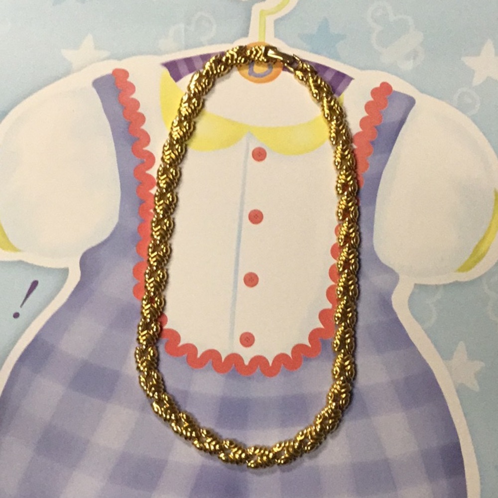 Monet necklace
